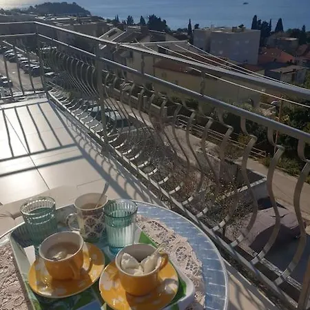 Delux Apartman Sue Апартаменти Спліт