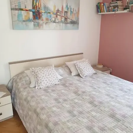 Delux Apartman Sue Апартаменти Спліт
